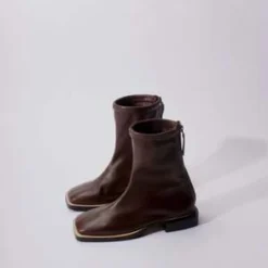 About ArianneDean Boots - Caoba