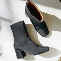 About ArianneNico Boots - Moire Black