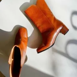 About Ariannedemi Boots