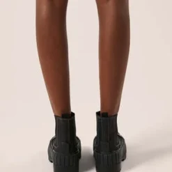 MM6 Maison MargielaChunky Ankle Boots - Black -Belleville Boot shop Chunky ankle boots Black MM6 MAISON MARGIELA 20230822172007 1