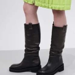 MM6 Maison MargielaFlat Knee High Boots - Black 11 MM6 Maison MargielaFlat Knee High Boots - Black -Belleville Boot shop Flat Knee High Boots in Black by MM6 Maison Margiela 20221109174723