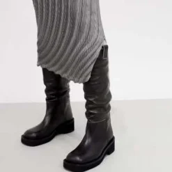 MM6 Maison MargielaFlat Knee High Boots - Black 16 MM6 Maison MargielaFlat Knee High Boots - Black -Belleville Boot shop Flat Knee High Boots in Black by MM6 Maison Margiela 20221109174724