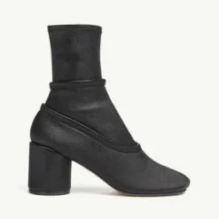 MM6 Maison MargielaAnatomic Ankle Boots - Black