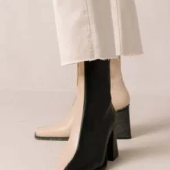 AlohasSouth Bicolor Corn Ankle Boots - Black/Beige