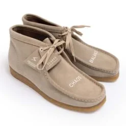 UndercoverUNDERCOVER X CLARKS WALLABEE BOOTS - BEIGE -Belleville Boot shop UNDERCOVER X CLARKS UC2B4F03 WALLABEE BOOTS BEIGE 20220921024041 1