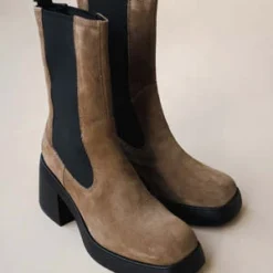 VagabondBROOKE SUEDE BOOTS - MUD 10 VagabondBROOKE SUEDE BOOTS - MUD -Belleville Boot shop Vagabond BROOKE SUEDE BOOTS MUD 20221106022353 1