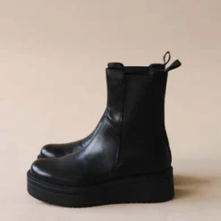 VagabondTARA BOOTS