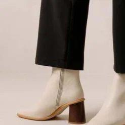 AlohasWest Boots - Cream -Belleville Boot shop West boots cream 20230907222535